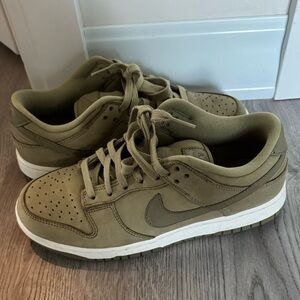 Nike Dunk Low Premium